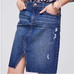 NWT LOFT Slit Hem Distressed Denim Pencil Skirt Womens 4